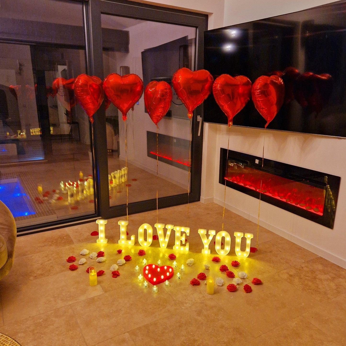 💘 La Déclaration : Mise en scène romantique personnalisable pour lui déclarer votre flamme