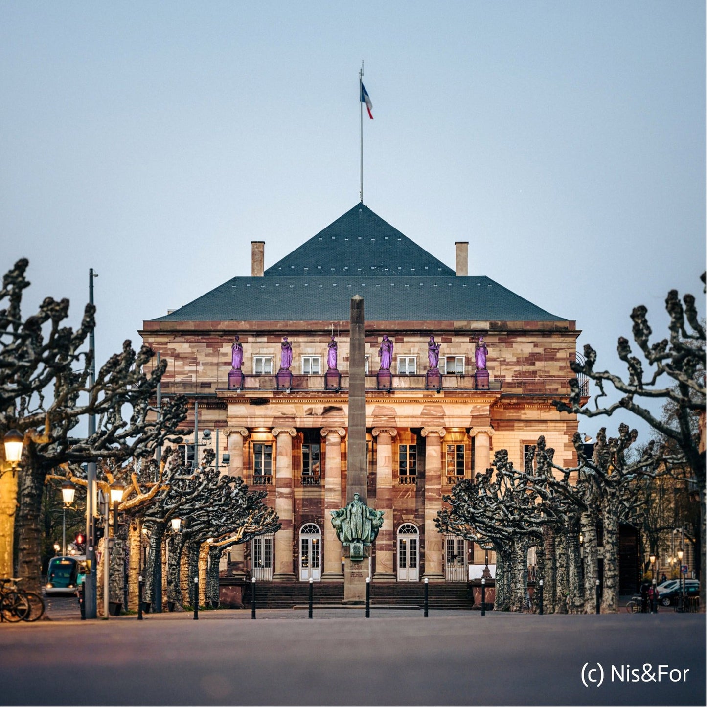 🎭 Rendez-vous romantique dans les coulisses de l'Opéra national du Rhin