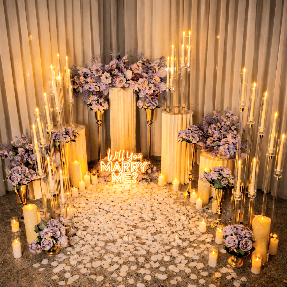 🎼 Harmony : Composition romantique avec colonnes et chandeliers